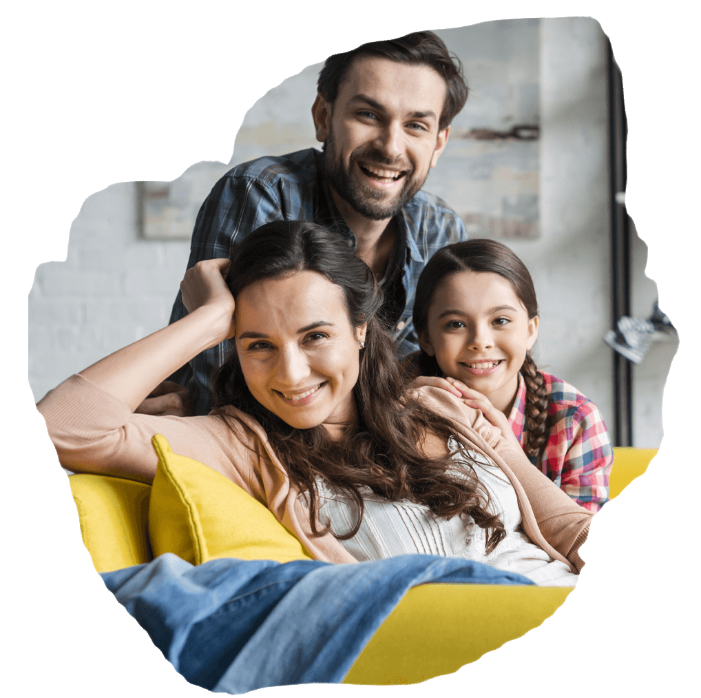 Familia sonriendo